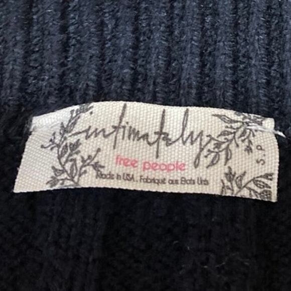 Free People Women's Black Cable Knit Short Sleeve Stretch Crop Sweater Top Sz S - Picture 3 of 4